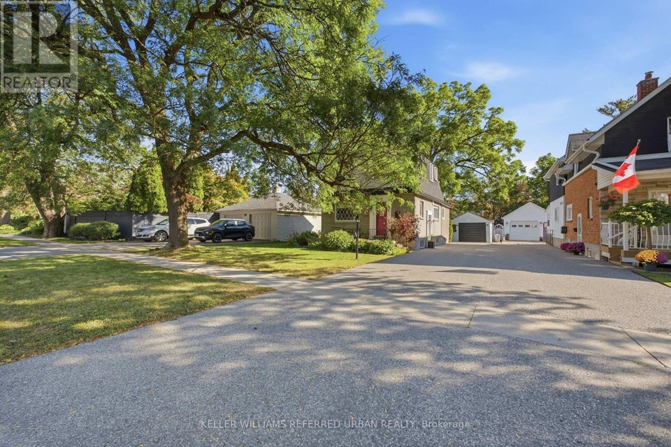 569 Masson Street Oshawa (O'Neill), Ontario, photo 40 of 40