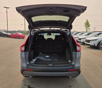 WE DELIVER ANYWHERE IN CANADA! The 2026 Honda CR-V Hybrid Touring is the ultimate blend of modern ef... (image 6)