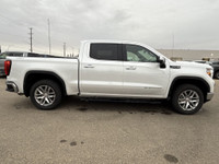 AMVIC Licensed Dealer AMVIC-licensed Dealer. Stock # TU396787A Immerse yourself in the sophisticated... (image 9)