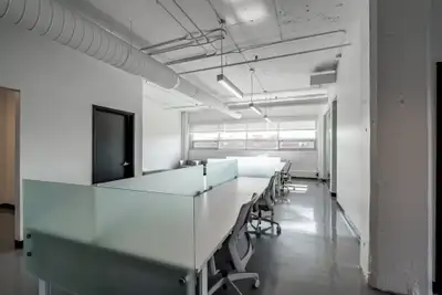 Bienvenue au 6750 avenue Esplanade, Votre nouvelle destination pour cultiver les idées Bureaux loft...