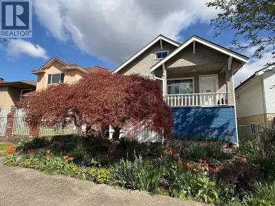 Make room in your agenda to come and check out your future home in beloved Hasting Sunrise! This rar...