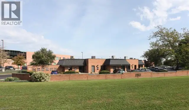 250 WYECROFT Road Unit# 9 Oakville, Ontario in Commercial & Office Space for Rent in Oakville / Halton Region - Image 2