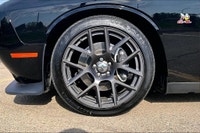 6.4 L 8 Cyl Engine Vehicle Options: Leather Interior, Sunroof, Blind Spot Monitoring, Apple Or Andro... (image 8)