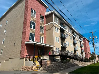 345 Argyle Senior Building 2 bedroom, 2 bath July 1st