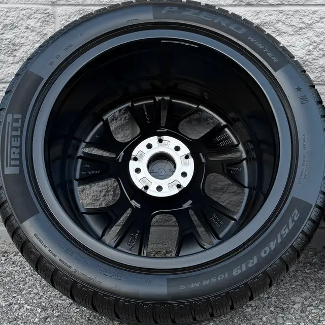 (99%) 4x MB E-Class E350 | E450 19" OEM Winter Wheels Package in Tires & Rims in City of Toronto - Image 7
