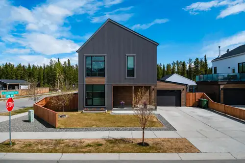 Discover Yukon elegance at 2 Chakawana Lane, a stunning 3-bed, 3-bath, 2,111 sq. ft. home on a premi...
