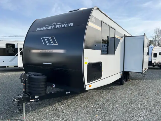 2026 Forest River VIBE EXTREME LITE in Travel Trailers & Campers in Terrace - Image 3