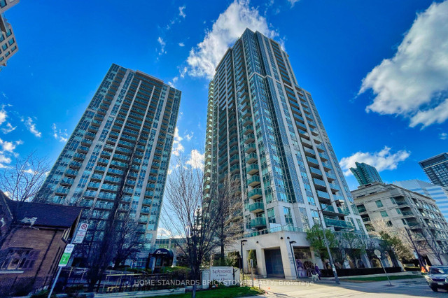 1+1 Bdrm Lower Penthouse In The Heart Of North York in Condos for Sale in City of Toronto