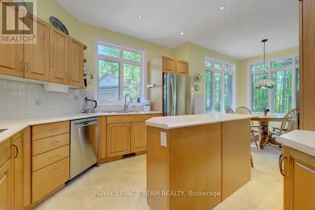 912 MAPLE HILL ROAD North Grenville, Ontario in Houses for Sale in Woodstock - Image 10