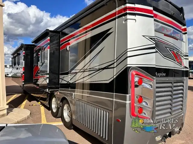 2022 Entegra Coach Aspire 44W 450 h.p. Diesel 11 K Miles in RVs & Motorhomes in Moncton - Image 8