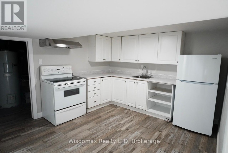 54 WELLER AVENUE Kingston (Rideau), Ontario 4