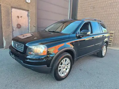 2009 Volvo XC 90 3.2 Liter, All wheel drive Black on Black/Grey leather/Cloth interior. 238,000 kms...