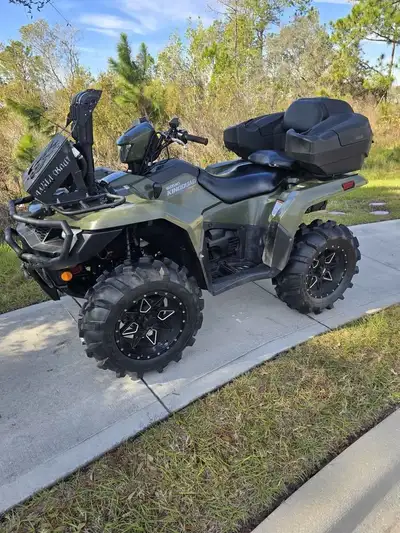 APPLY NOW: https://www.ridecollective.ca/get-pre-approved 2021 Suzuki KingQuad 750 AXi comes with a...