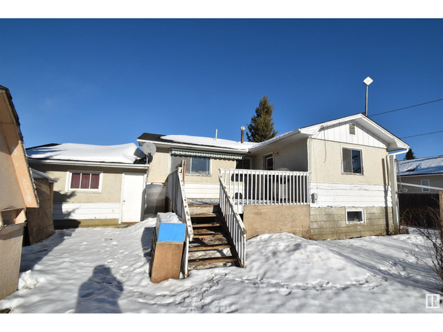 5131 51 ST Vilna, Alberta in Houses for Sale in Edmonton - Image 2