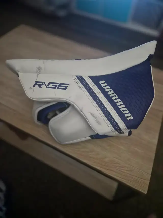 Goalie Gear in Hockey in Sudbury - Image 11