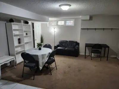 A one bedroom basement apartment in a semi-detached house at York University Village is available fo...