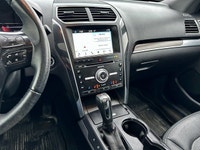 * Intelligent 4WD with a Terrain Management System for modes like sand, snow, grass, and gravel * An... (image 7)