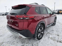 Seize the opportunity to command the road in this luxurious, low-mileage 2023 Nissan Rogue PLATINUM... (image 4)