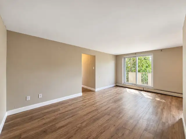 209-455 Sandys St Chatham ON N7L 4H2 in Long Term Rentals in Chatham-Kent - Image 4