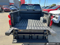 Z71 Off-Road Package, Leather Seats, Heated & Ventilated Seats, Adaptive Cruise Control, Wireless Ch... (image 8)