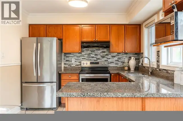 38 ARCHIBALD Mews Toronto, Ontario in Houses for Sale in City of Toronto - Image 12