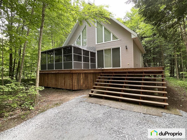 $569,000 - 1 1/2 Storey for sale in St-Lambert-De-Lauzon — photo 1