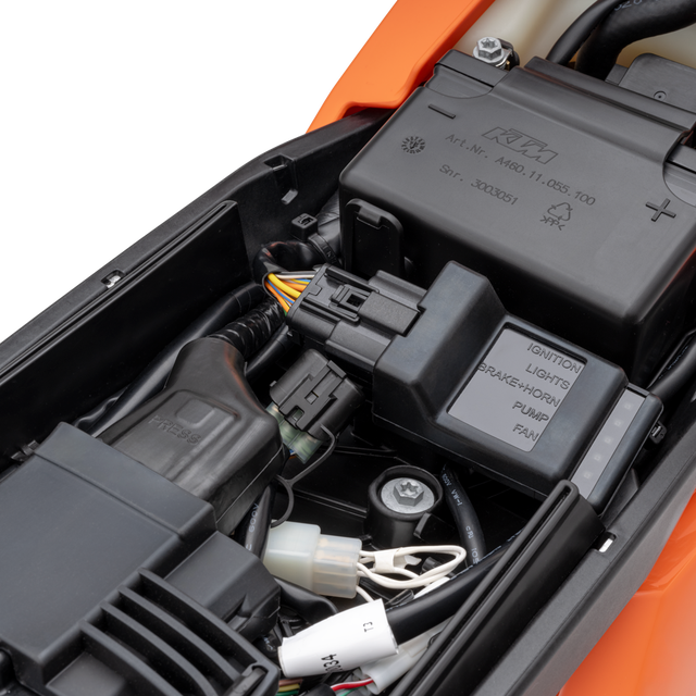 2026 KTM 500 EXC-F in Dirt Bikes & Motocross in Grand Bend - Image 11