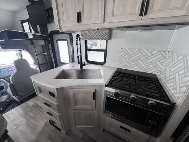 2023 Forester 2501 CD in RVs & Motorhomes in Laval / North Shore - Image 13