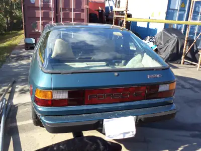 1979 porsche 924 for sale low miles 50 / 50 car engine in the front tranny in the rear . used for vi...