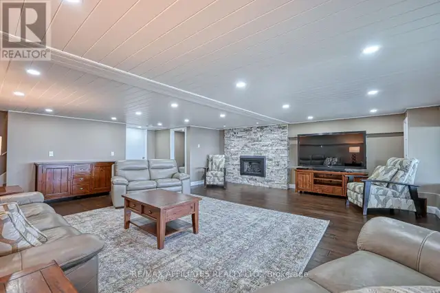 34 R7 ROAD Rideau Lakes, Ontario in Houses for Sale in Ottawa - Image 32