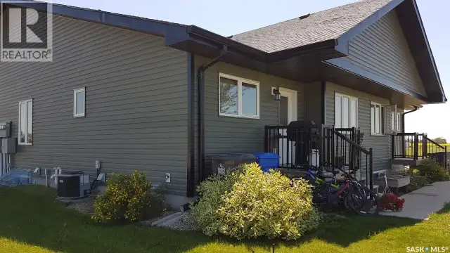 1 201 Carlyle AVENUE Carlyle, Saskatchewan in Condos for Sale in Regina - Image 4