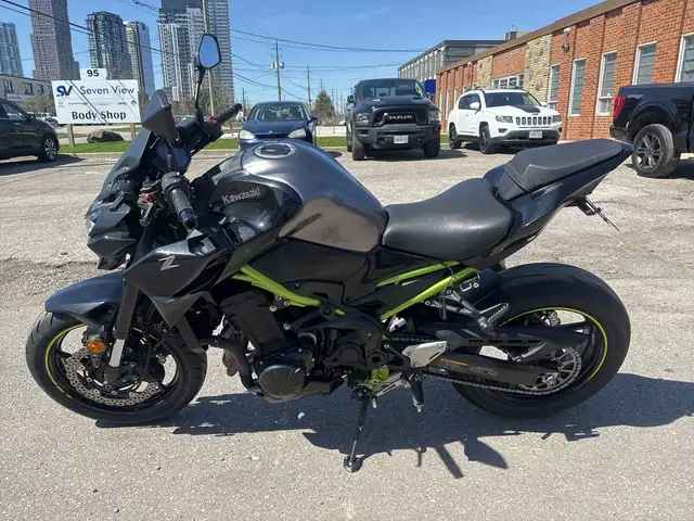 2020 Kawasaki Z900 ~ KAWASAKI Z900 ~ ABS ~ LOW KMS ~ NAKED SPORT in Street, Cruisers & Choppers in City of Toronto - Image 3