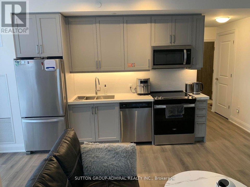 702 - 20 GATINEAU DRIVE Vaughan (Beverley Glen), Ontario 4
