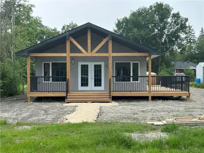 R26//Winnipeg Beach/Stunning Brand new year round cabin or residence under construction. Built by qu...