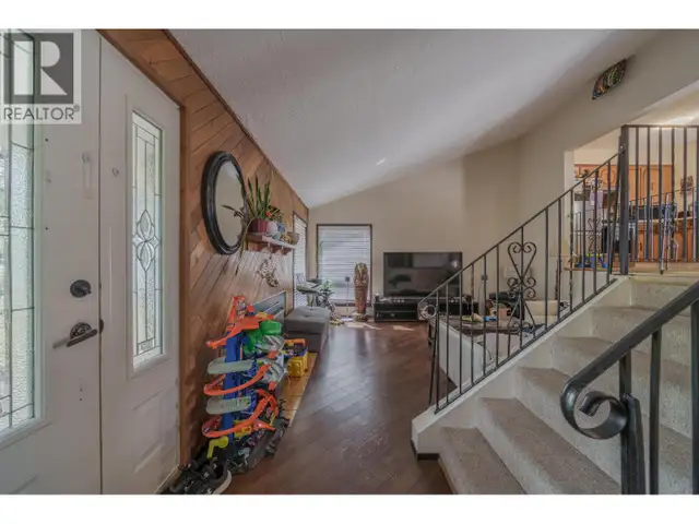 720 CARIBOO TRAIL 100 Mile House, British Columbia in Houses for Sale in 100 Mile House - Image 15