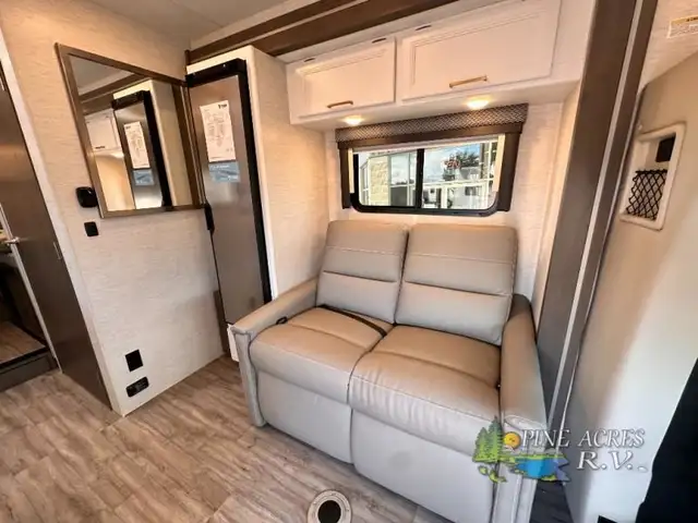2025 Thor Motor Coach Four Winds Sprinter 24LV - Diesel in RVs & Motorhomes in Moncton - Image 15