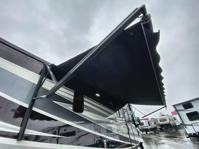 2017 Tiffin Motorhomes Allegro 36 LA in RVs & Motorhomes in Abbotsford - Image 32