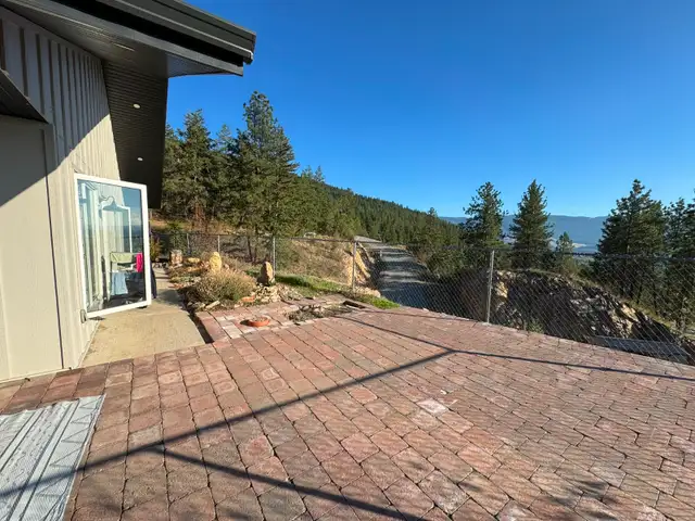 Beautiful 3 Bedroom + 2 Bathroom Home on 1.3 Acres – South BX, V in Long Term Rentals in Vernon - Image 28
