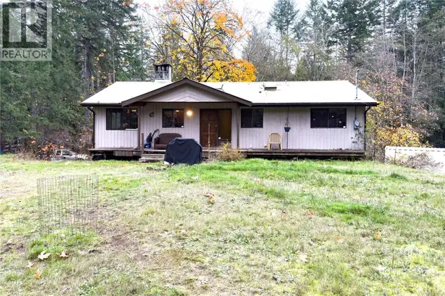 9571 Gleadle Rd Black Creek, British Columbia in Houses for Sale in Comox / Courtenay / Cumberland - Image 3