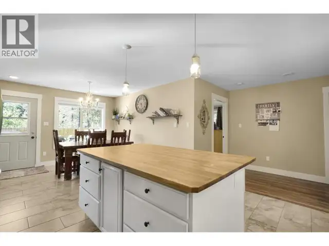 152 DEWBERRY STREET Kitimat, British Columbia in Houses for Sale in Kitimat - Image 9