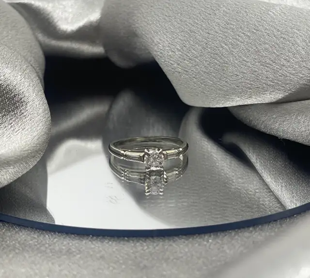 18KT White Gold Round & Baguette 0.45ct Diamond Ring $1239 in Jewellery & Watches in Mississauga / Peel Region - Image 2