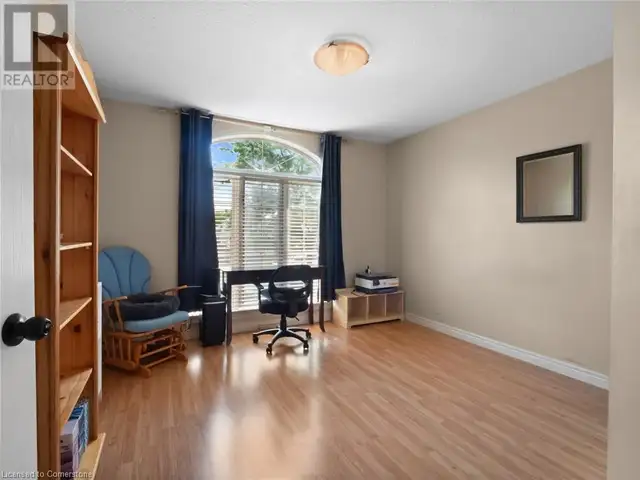 7721 PARKVIEW Crescent Niagara Falls, Ontario in Houses for Sale in St. Catharines - Image 14