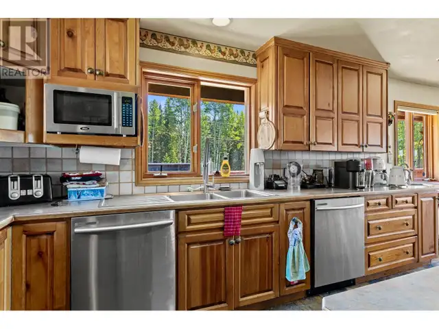 7915 MACHETE LAKE ROAD Bridge Lake, British Columbia in Houses for Sale in 100 Mile House - Image 13