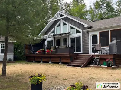 Maison au bord de l'eau! Opportunité exceptionnelle à Bowman, Québec Vivez dans un cadre naturel exc...
