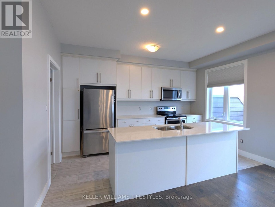 25 - 2070 MEADOWGATE BOULEVARD London South (South U), Ontario 4