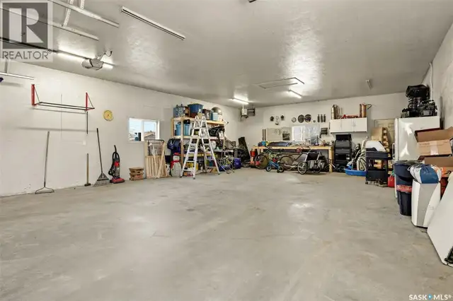 230 Prairie AVENUE Briercrest, Saskatchewan in Houses for Sale in Moose Jaw - Image 33