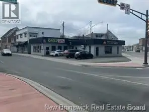 Excellent location to own a vacant commercial building in a very convenient location in the downtown...