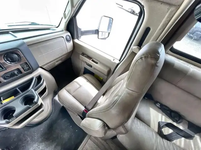 2020 Thor Motor Coach Chateau 28Z in RVs & Motorhomes in Kamloops - Image 19