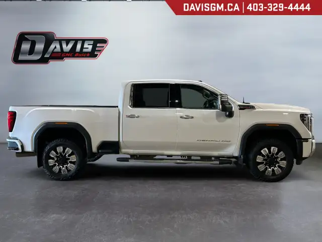 2025 GMC Sierra 3500HD Denali 4WD Crew Cab Standard Box Denali in Cars & Trucks in Lethbridge - Image 5