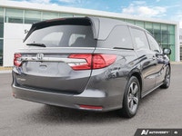 * LED daytime running lights * Power sliding side doors * Fog light controls * 10-way power-adjustab... (image 4)